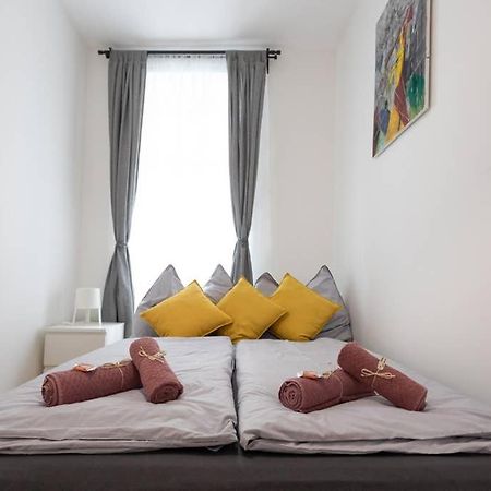 14 C&J'S Apartment Вена Экстерьер фото
